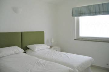 Villa for 8 People in Luz, Faro District, Photo 3
