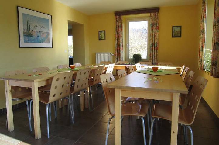 Location de vacances pour 16 personnes, avec jardin ainsi que terrasse et sauna dans Petit-Thier