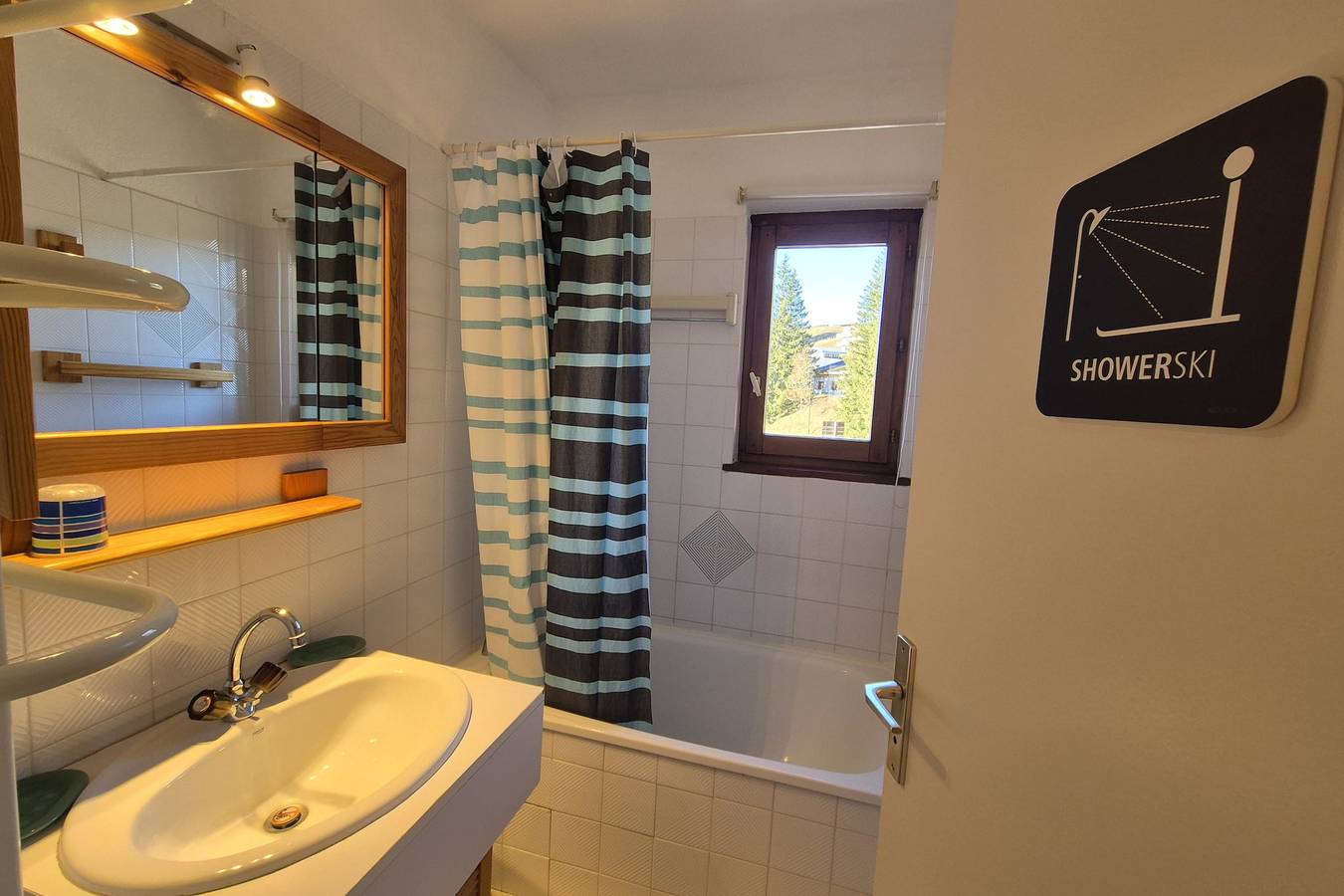 Appartement entier, Appartement 4 personnes au pied des pistes in Le Revard, Les Déserts