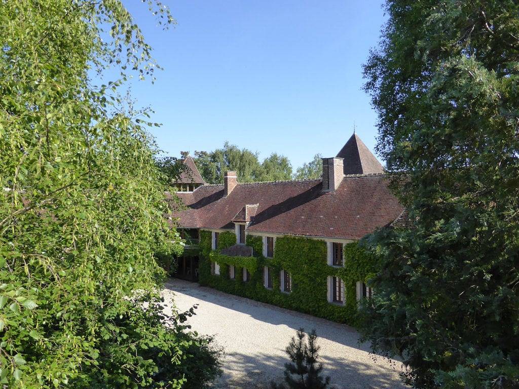 La Bichonnière - Chambre Le Chevreuil in Lindry, Région d'Auxerre