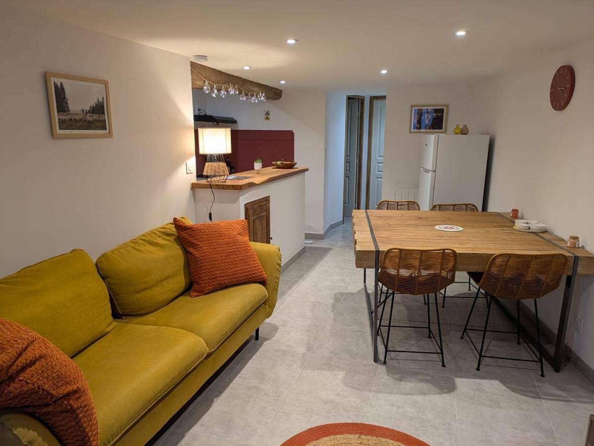 Appartement entier, La Cachette Floracoise in Florac-Trois-Rivières, Parc national des Cévennes