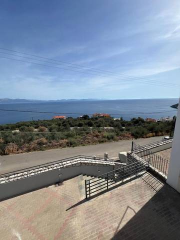 Ferienwohnung für 5 Personen, mit Ausblick und Balkon in Gythio
