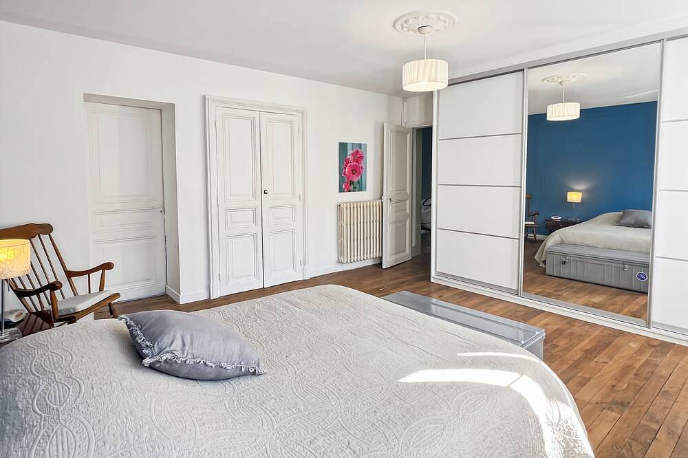 Renovated family home 14 sleeps 10 min from beaches, parking and wifi in Quéven, Côte des Mégalithes