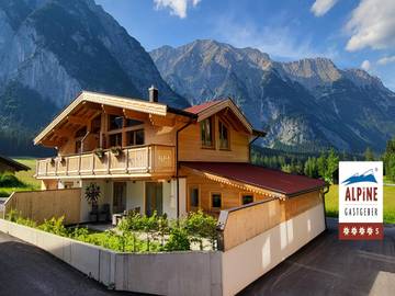 Chalet für 7 Personen, mit Garten und Balkon in Leutaschklamm