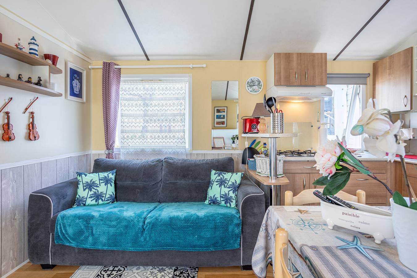 Mobile Home 'Au Calme - Piscine' avec piscine partagée et terrasse privée in Saint-Hilaire-de-Riez, Vendée