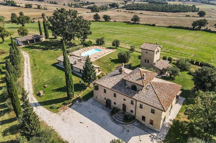 Ferienhaus für 25 Personen, mit Whirlpool und Garten, mit Haustier