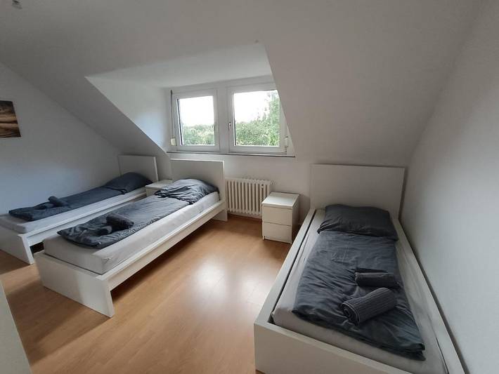 Ferienwohnung für 5 Personen, mit Ausblick und Terrasse sowie Garten in Düsseldorf und Umgebung - 4