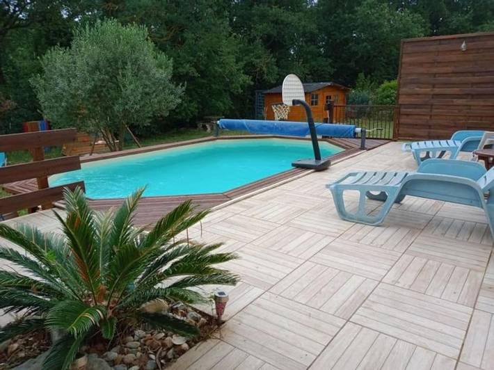 Location de vacances pour 6 personnes, avec jardin et piscine à Raissac-sur-Lampy