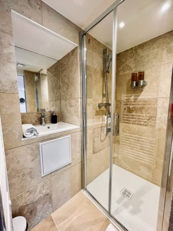 Gîte pour 2 personnes, adapté aux familles dans Office De Tourisme Lac D Annecy Rive Plein Soleil - 3