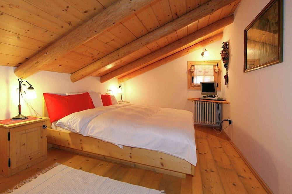 Geheel appartement, Huisje in Bellamonte met bubbelbad in Bellamonte, Dolomiti Superski