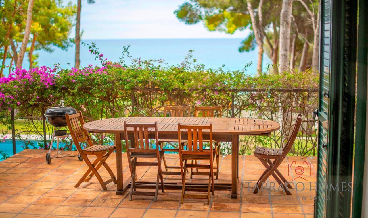 Th100 Villa Vacacional con Vistas al Mar en Tamari in La Móra, Tarragona