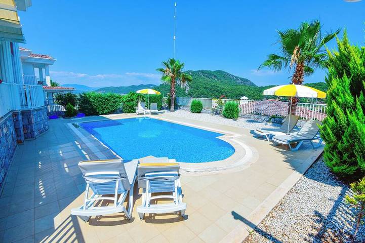 Ferienhaus für 6 Personen, mit Balkon und Garten in Ägäisregion