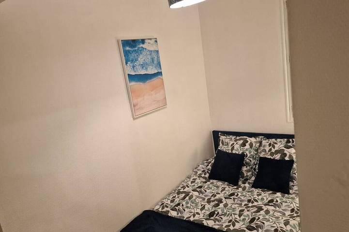 Appartement entier, T1 Lumineux et Jardin Hyper-Centre 5min gare in Évreux, Région d'Évreux
