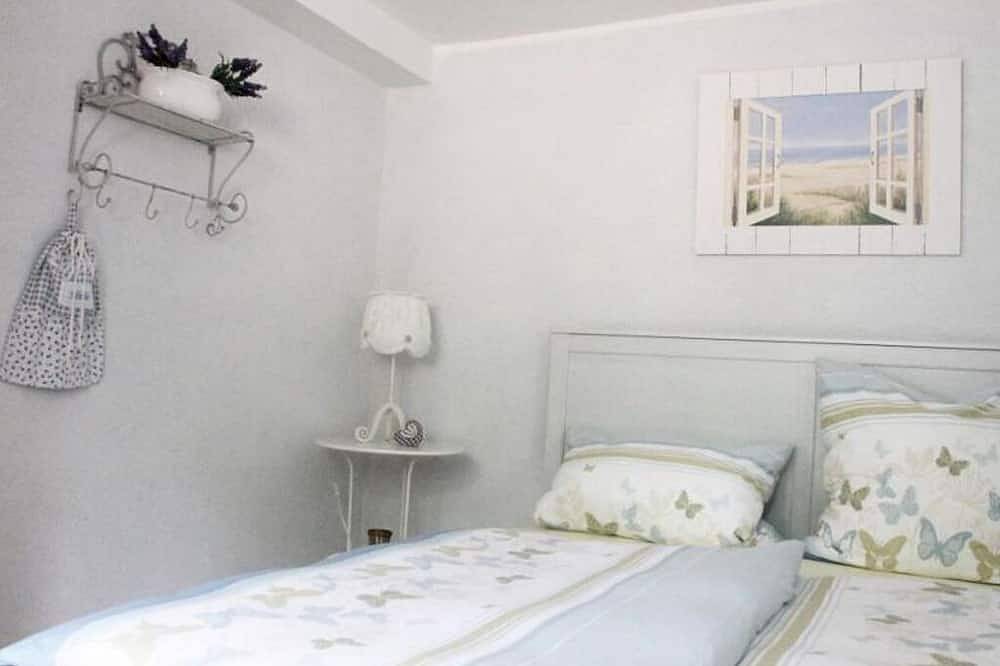 Entire apartment, Loblocher Max and Moritz - apartment / apartment, shower, toilet, non-smoking in Neustadt an der Weinstraße, Pfälzer Rheinebene