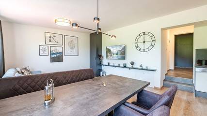 Hütte für 6 Personen, mit Sauna und Balkon sowie Garten und Ausblick, kinderfreundlich in Haus