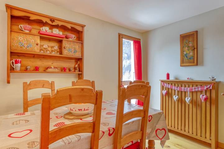 Gîte pour 6 personnes, avec jardin et balcon à La Giettaz - 4