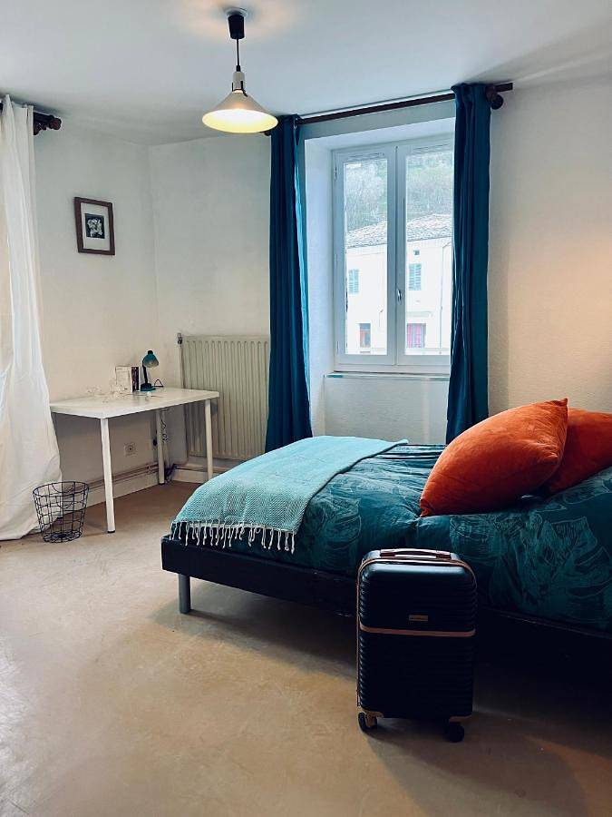 Location de vacances pour 2 personnes, avec vue à Bourdeaux - 2