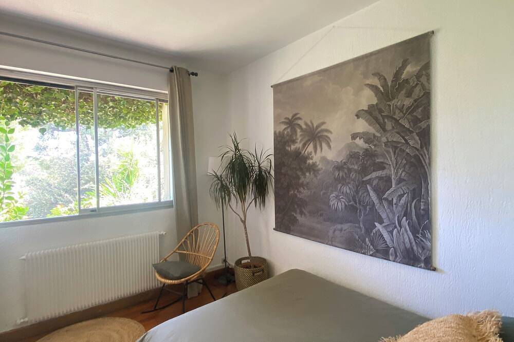 Calanques Cassis, Exceptional View, Very Quiet, Climated Villa, Large Swimming Pool in Cassis, Calanques National park