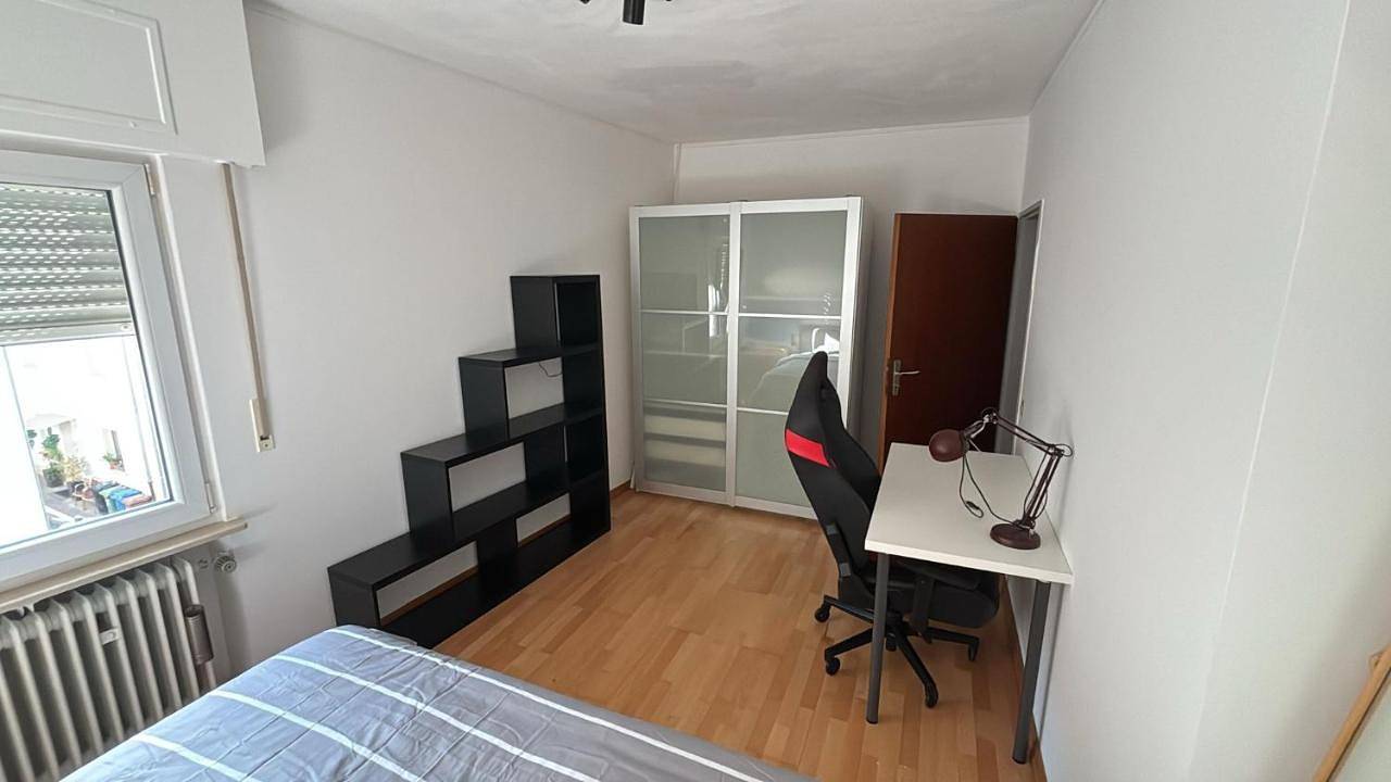 Appartement de vacances entier, Room for business trip, university phd student in Differdange, Luxembourg