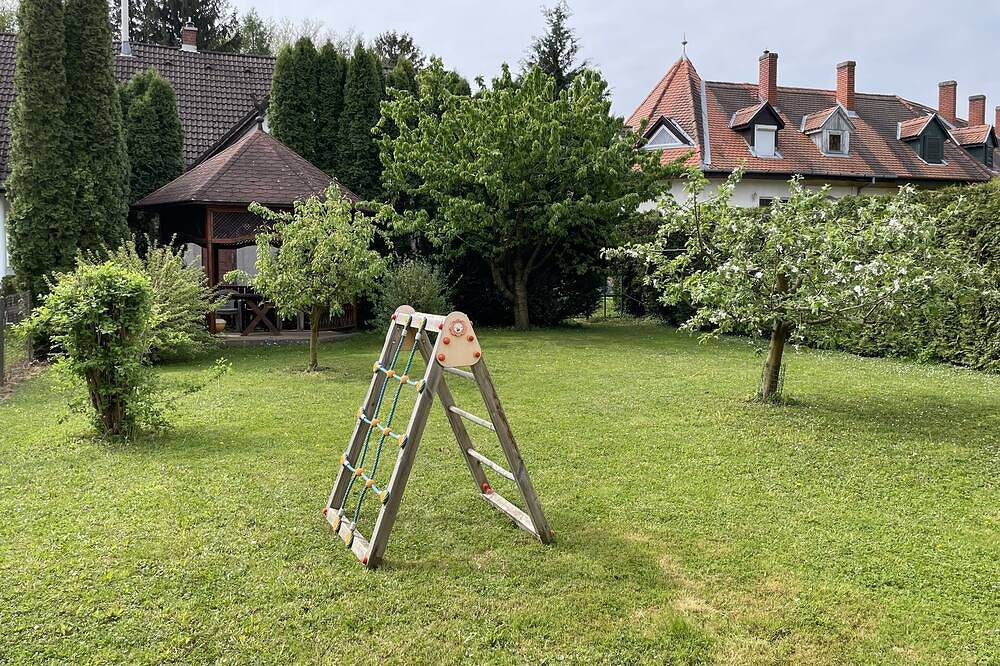 \nkomfortos, csendes, ahol az otthon kényelmében pihenhet! 5 percre a strandtól!\n in Zalakaros, Zalakarosi und Umgebung