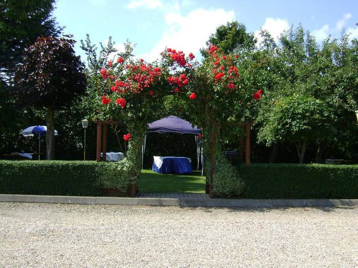 Hotel, mit Terrasse und Garten in Jübek - 3