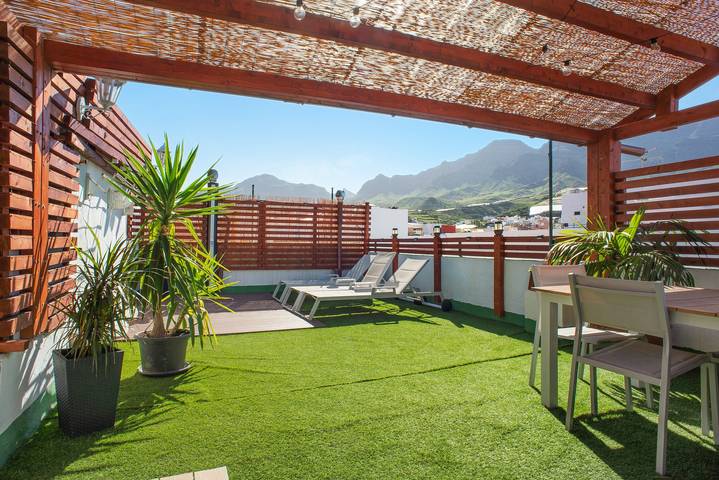 Apartamento entero, Casa de vacaciones "Casa La Meliana" con vistas a la montaña y Wi-Fi in La Aldea de San Nicolás, Gran Canaria Oeste