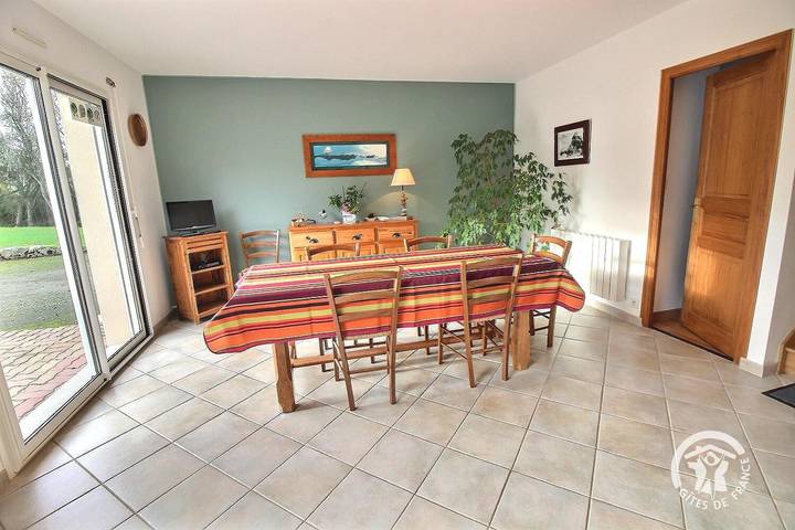 Gîte pour 4 personnes, avec terrasse et jardin à Penvénan - 3