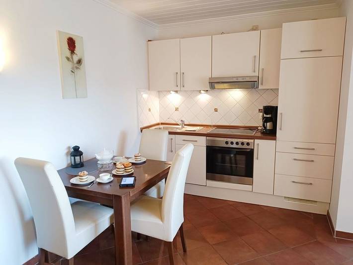 Hütte für 2 Personen, mit Terrasse und Garten in Norddeich - 3