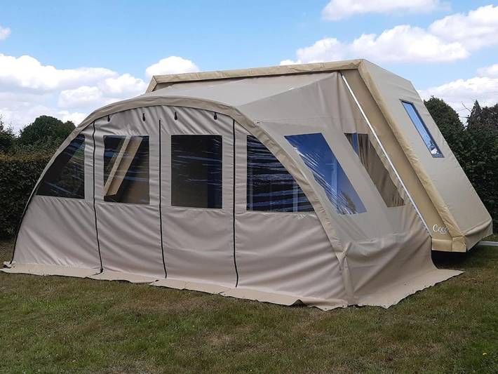 Location de vacances pour 2 personnes, avec vue ainsi que jardin et piscine à Forges-les-Eaux - 2