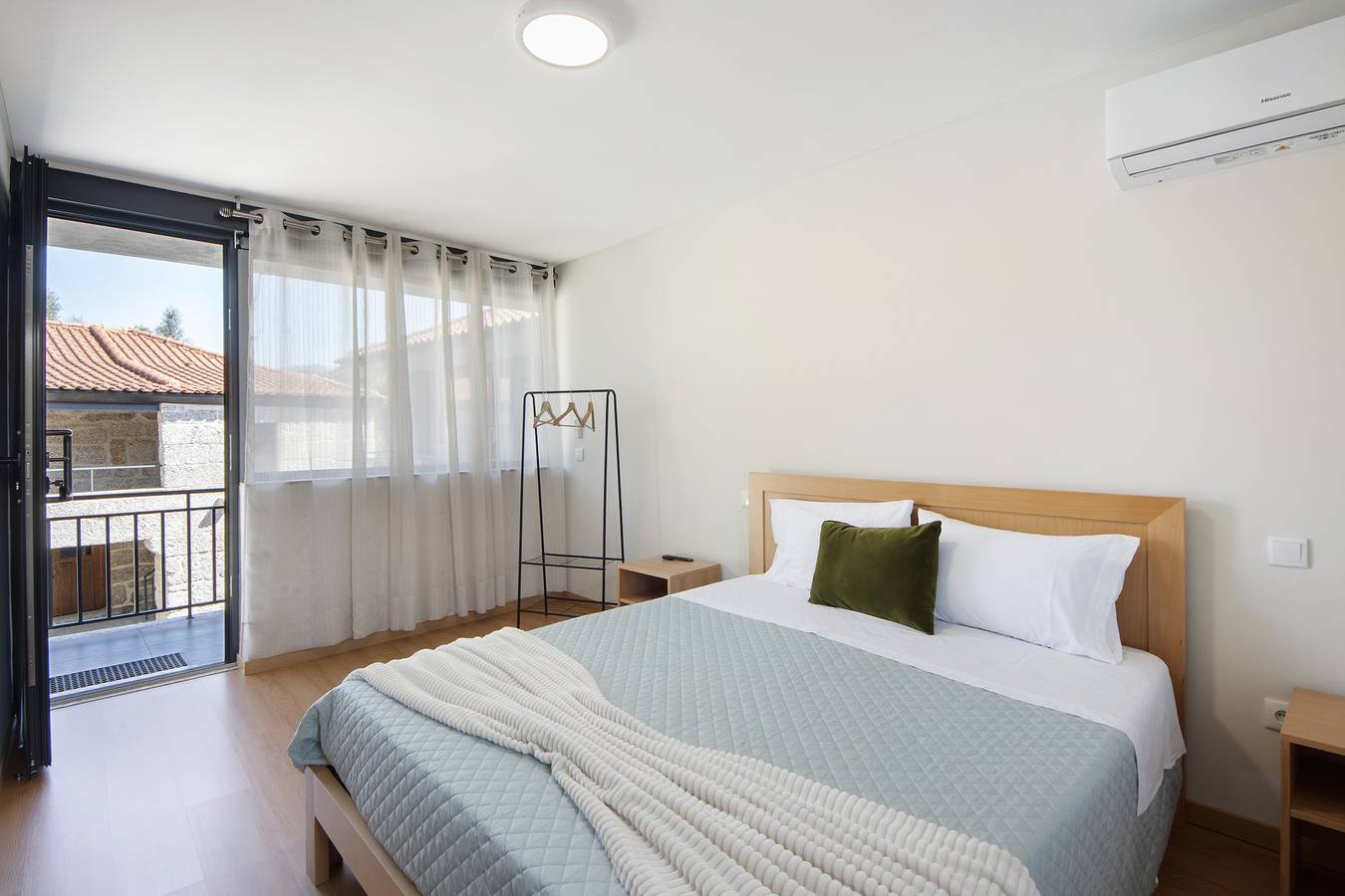 Room 'Quarto 8' with Mountain View, Wi-Fi and Air Conditioning in Rossas, Braga Distrikt