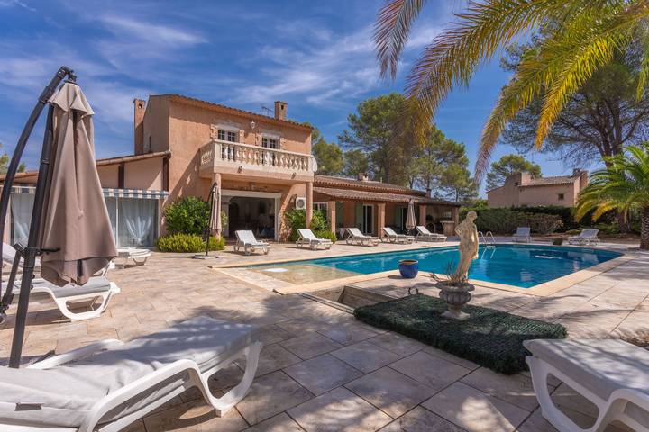 Chalet para 20 personas, con jardín en Costa Azul