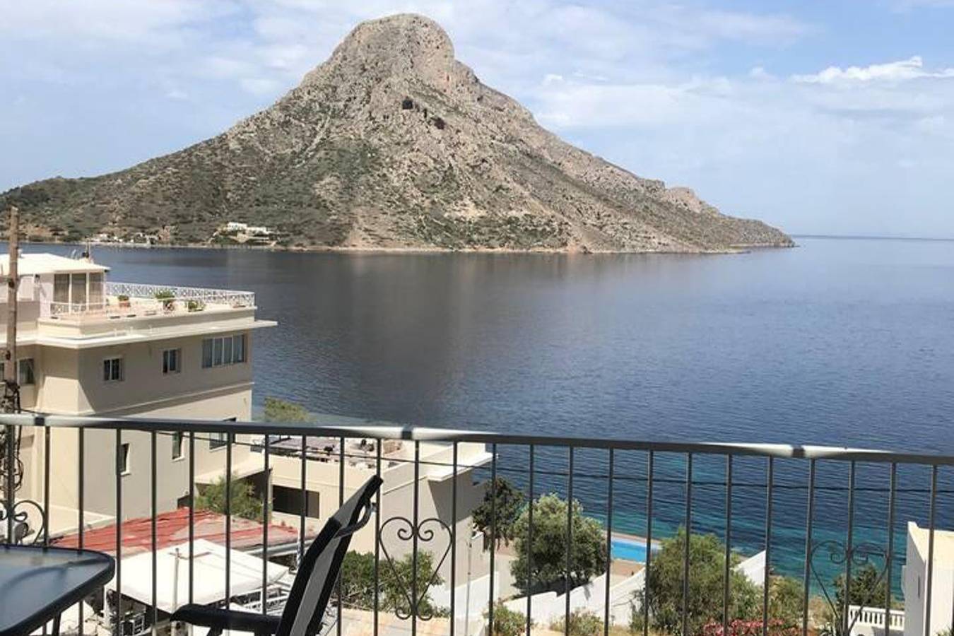 Entire holiday apartment, 2 Bed - Sleeps 4 - Free Parking - Sea & Mtn View in Mirties, Kalymnos
