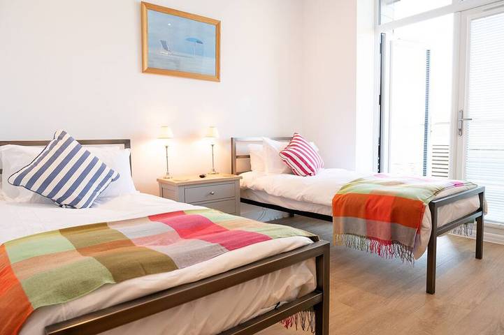 2 Kippford Slipway -  a house that sleeps 6 guests  in 3 bedrooms in Kippford, Dumfries und Galloway