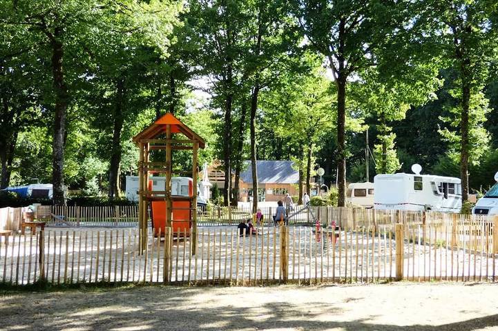 Camping pour 4 personnes dans la Sarthe - 4