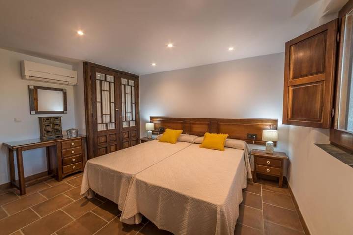 Albergue para 4 personas, con vistas además de piscina y jardín en Valle de Lecrín - 2