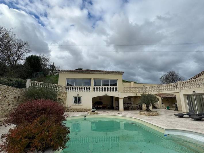 Location de vacances pour 6 personnes, avec vue et terrasse dans Saint-Julien-en-Saint-Alban