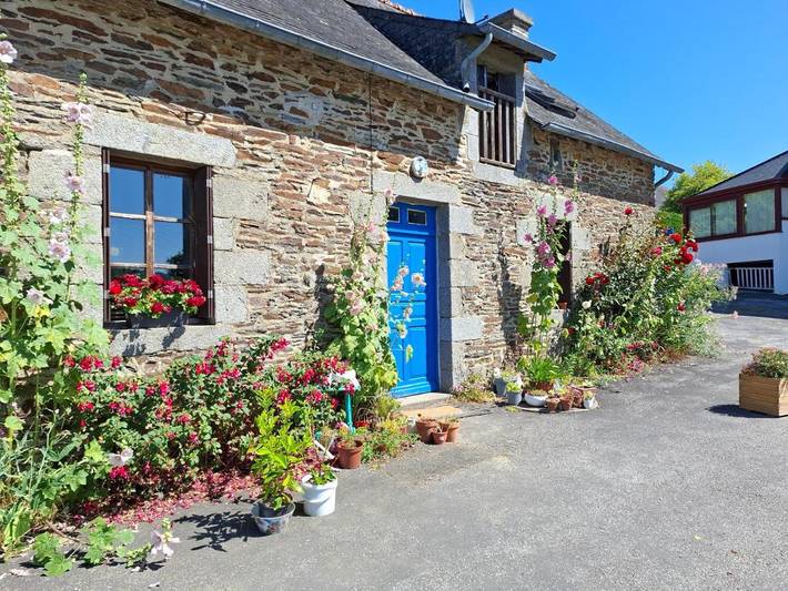 Gîte pour 2 personnes, avec Terrasse et Vue à Gouarec - 3