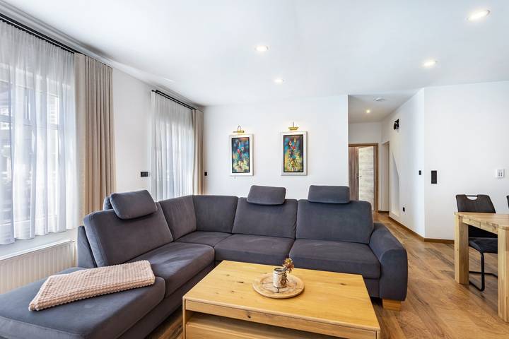 Ganze Wohnung, Ferienwohnung 'Sophie Stecker' mit Bergblick, privater Terrasse und Wi-Fi in Schmallenberg, Hochsauerlandkreis