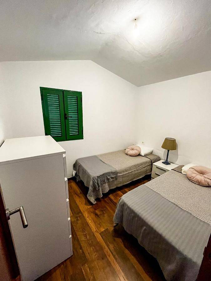 Gîte pour 4 personnes, avec Terrasse et Vue à La Santa - 4