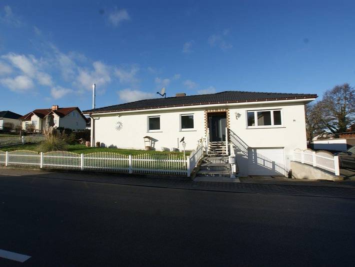 Bungalow für 4 Personen, mit Garten und Terrasse, kinderfreundlich in Hessen