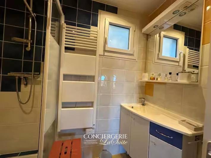 Location de vacances pour 6 personnes, avec terrasse dans Port de Dielette - 2