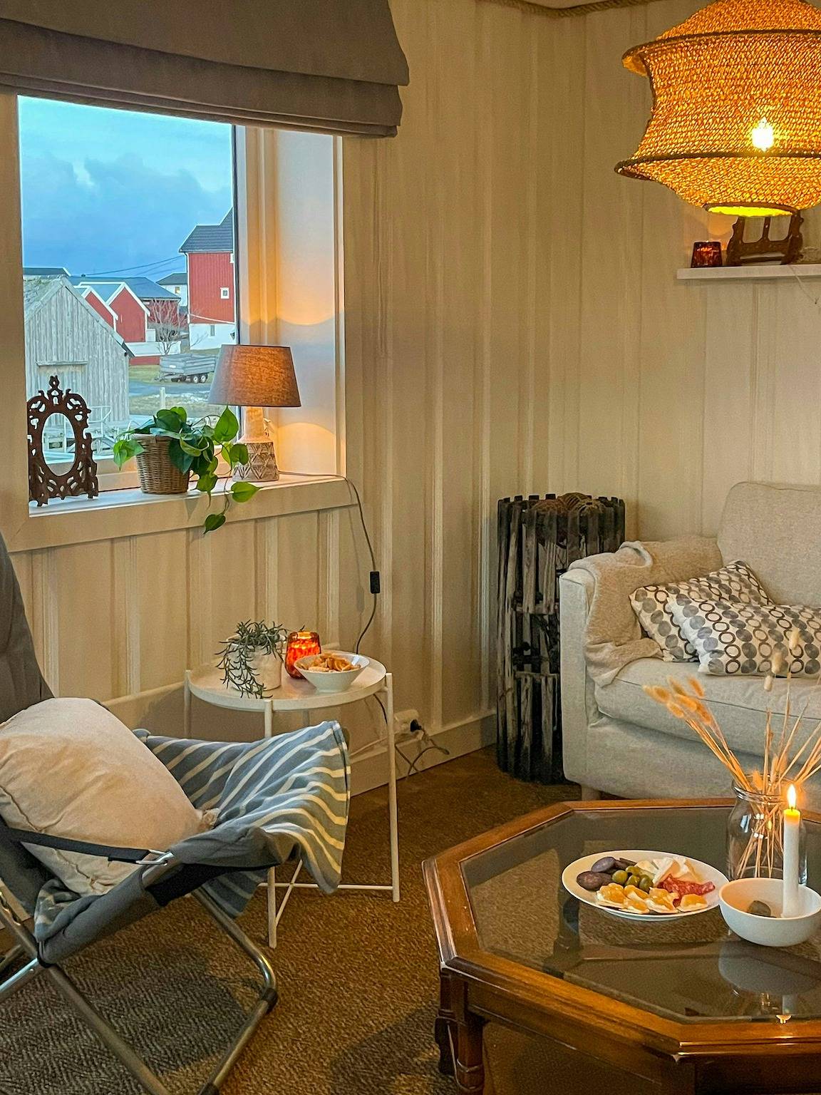 Ganze Wohnung, Der Dachboden mit Blick auf den Hafen und das Meer in Smøla, Nördliches Fjordnorwegen