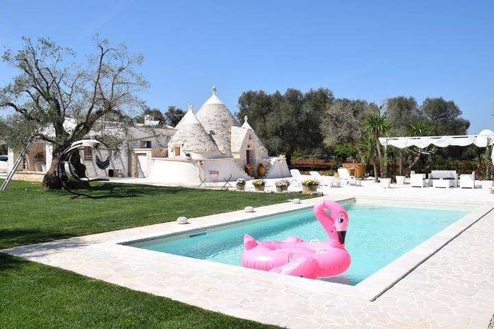 Maison de vacances pour 6 personnes, avec Terrasse ainsi que Jardin et Piscine à San Vito dei Normanni