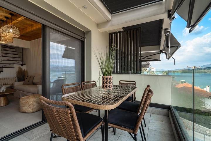 Entire apartment, Apartment 'Panoramic Ocean View Suite' with Sea View, Wi-Fi and Air Conditioning in Katouna, Greece