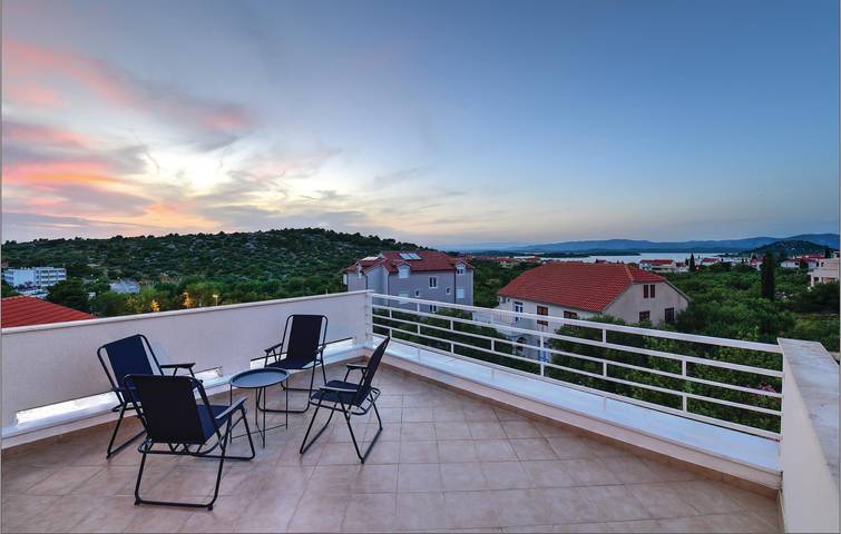 Ferienhaus für 7 Personen, mit Terrasse auf Murter - 3