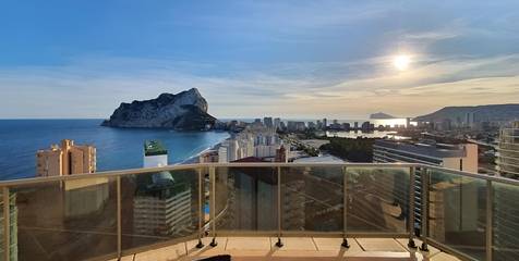 Casa de férias para 4 pessoas, com piscina e varanda em Calpe