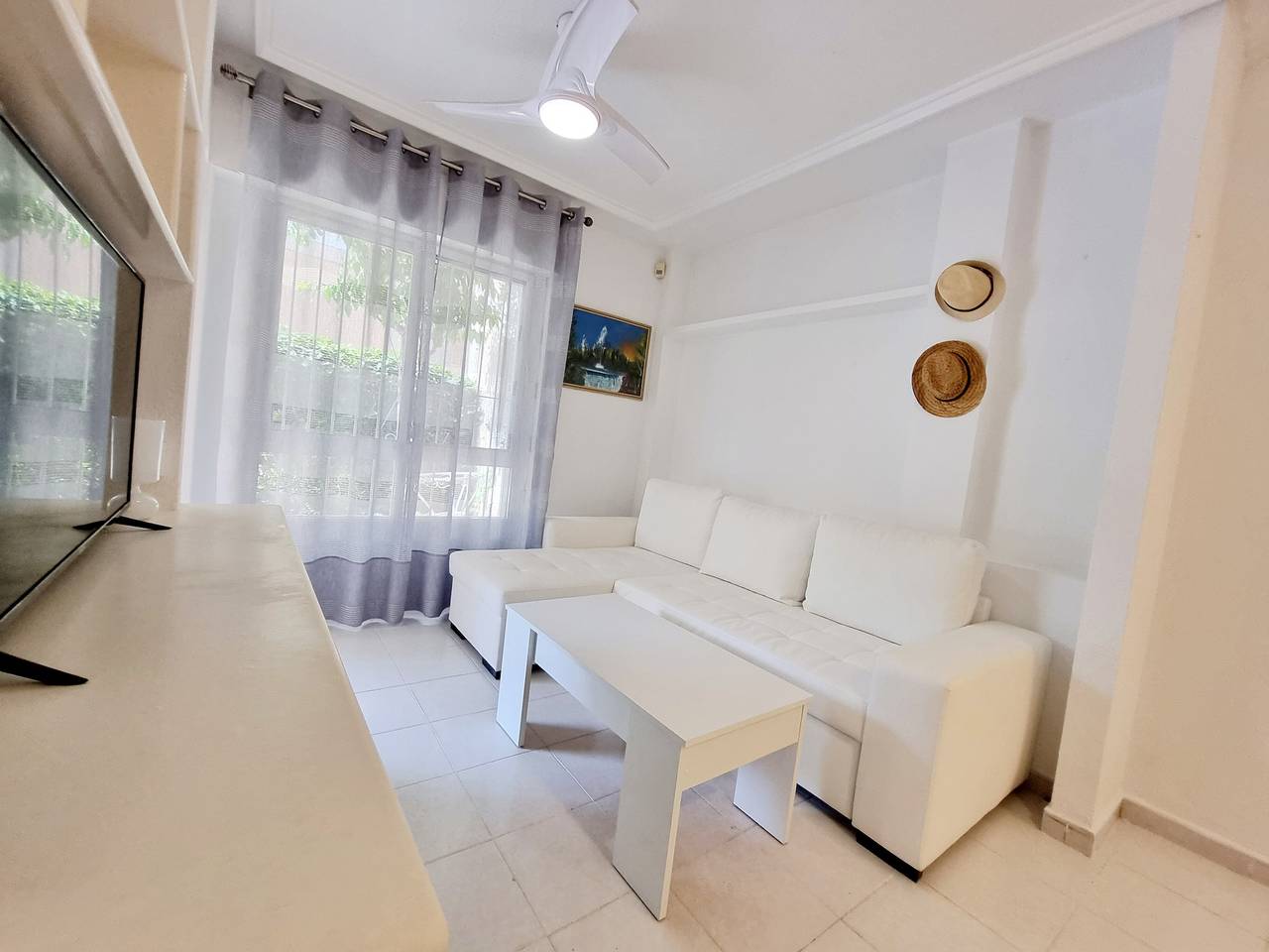 Apartamento entero, Apto con jardín y playa in Las Calas, Torrevieja