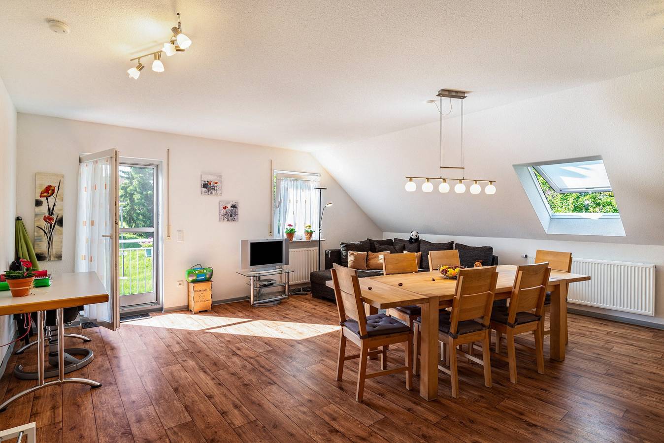 Appartement entier, Appartement "Schwalbenhof Dreßler und Duss für 4 Personen" avec balcon et Wi-Fi in Bad Herrenalb, Forêt Noire du Nord