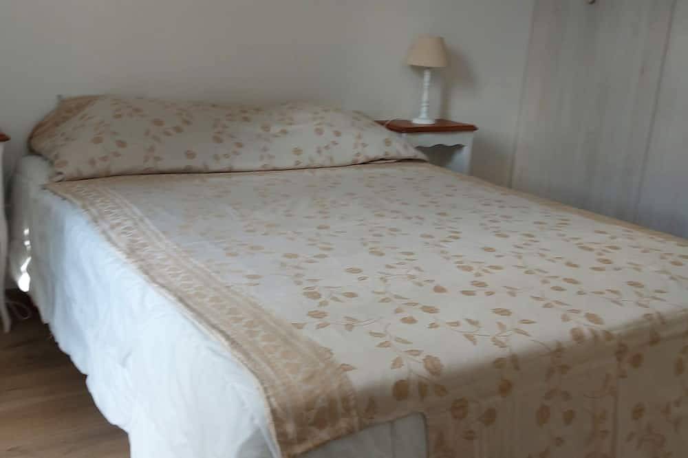 Maison individuelle calme avec grand jardin  à 10mn des halles de Milly La Forêt in Milly-la-Forêt, Parc naturel régional du Gâtinais français