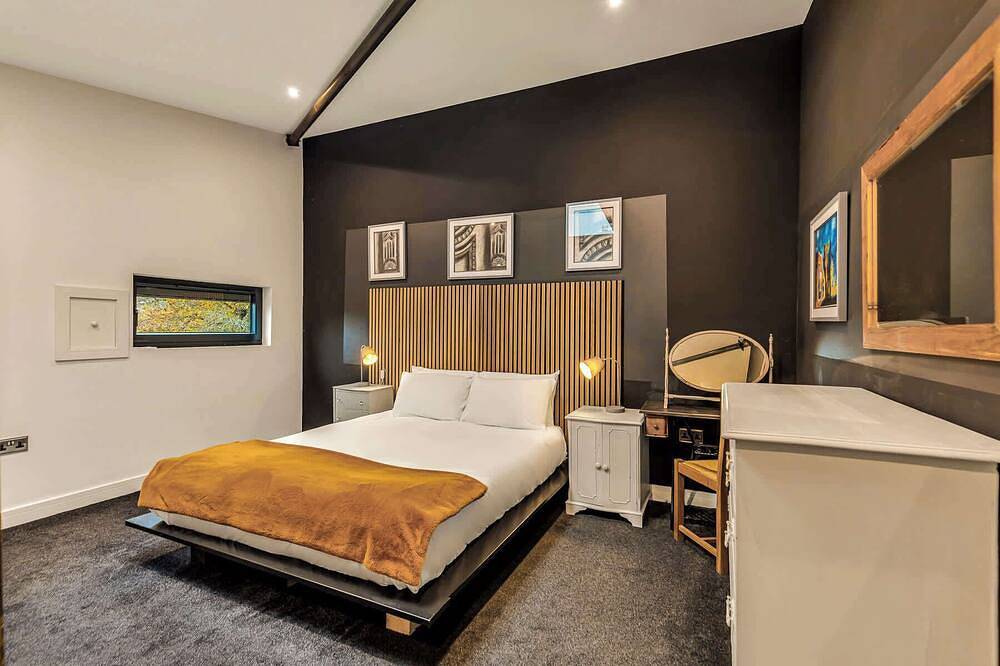 Dragons Barn with Hot Tub in Malvern, Worcestershire